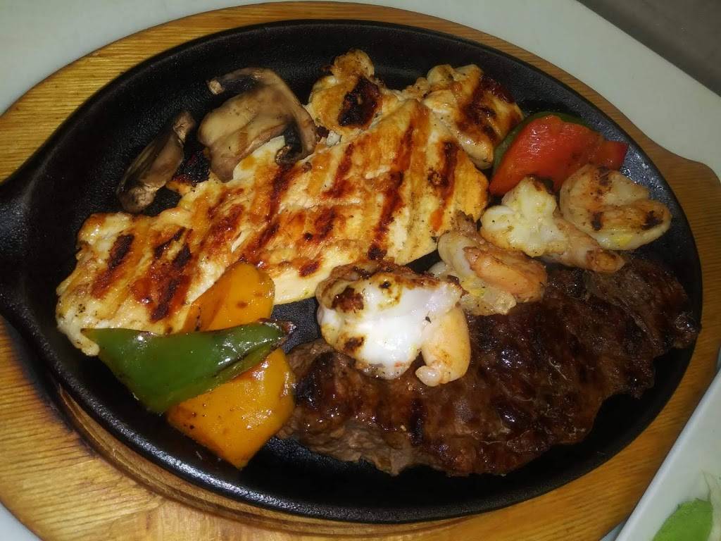 Makao Family Restaurant | restaurant | 181 Millbury St, Worcester, MA 01610, USA | 5087673306 OR +1 508-767-3306