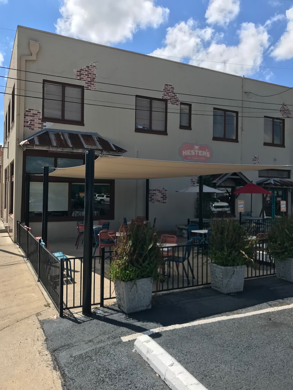 Hesters Cafe Six Points | cafe | 1714 S Alameda St, Corpus Christi, TX 78404, USA | 3618850558 OR +1 361-885-0558