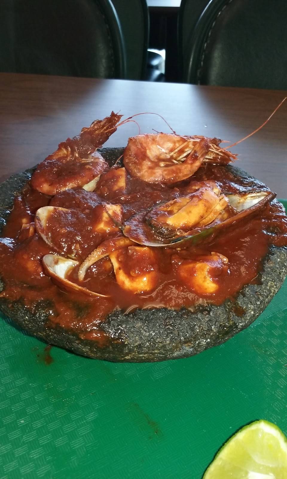 Puerto Guaymas | restaurant | 1159 E Florence Ave, Los Angeles, CA 90001, USA | 3232779508 OR +1 323-277-9508