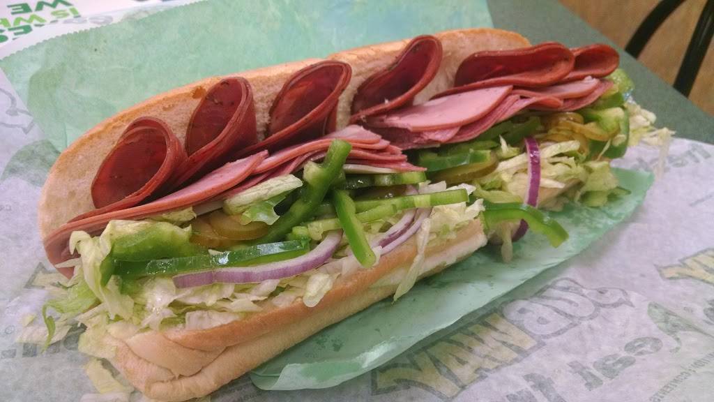 Subway | restaurant | 2086 Wales Rd NE, Massillon, OH 44646, USA | 3308329820 OR +1 330-832-9820
