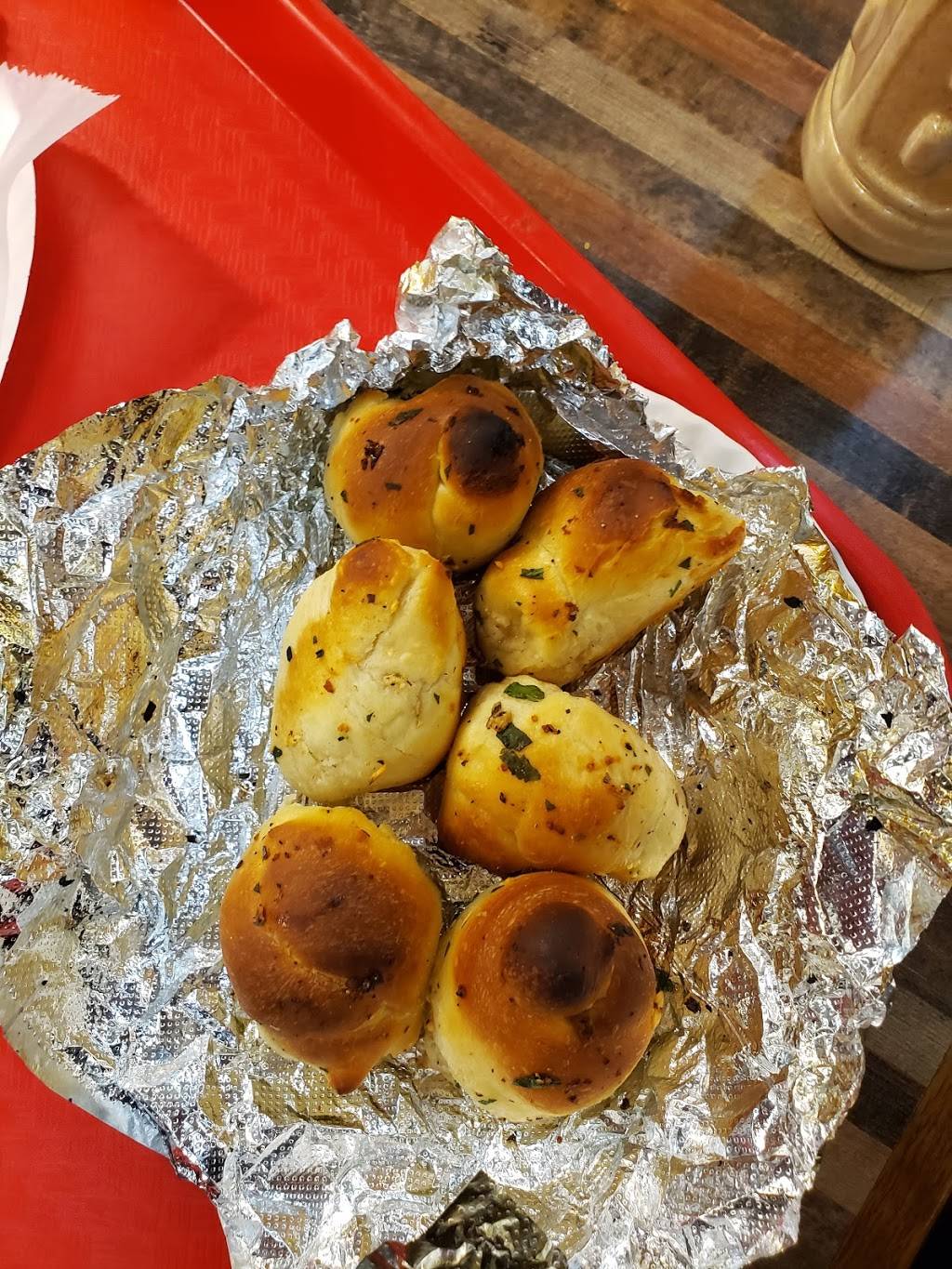 Whitepoint Pizza | restaurant | 132-13 14th Ave, College Point, NY 11356, USA | 7187465555 OR +1 718-746-5555