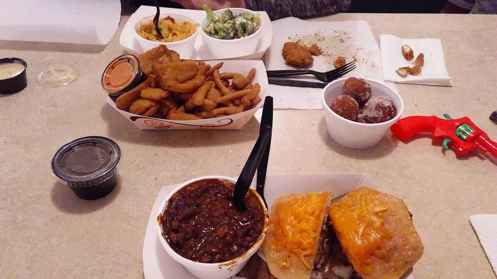 3 Hogs BBQ Spring Grove | restaurant | 4 S Water St, Spring Grove, PA 17362, USA | 7178008016 OR +1 717-800-8016