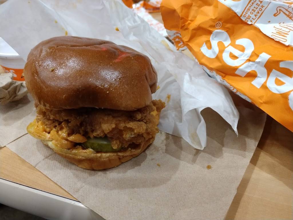 Popeyes Louisiana Kitchen | restaurant | 741 N 48th St, Lincoln, NE 68504, USA | 4024643934 OR +1 402-464-3934