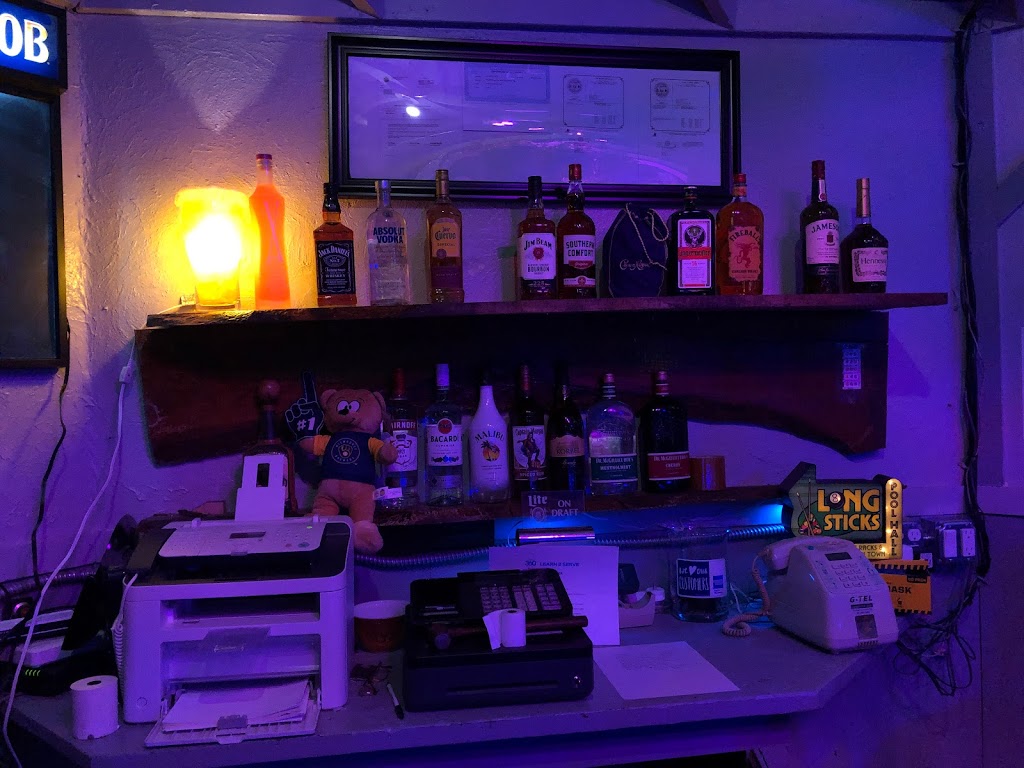 The MoneyPit Bar & Grill | restaurant | 2691 S 7th St, Milwaukee, WI 53215, USA | 4142266664 OR +1 414-226-6664