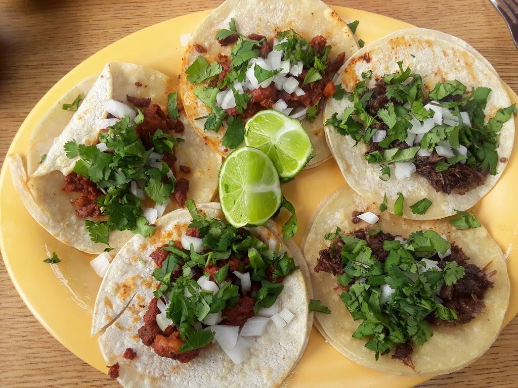 Los Jarritos Mexican Food | restaurant | 801 S Eagle St, Weimar, TX 78962, USA | 9797029199 OR +1 979-702-9199