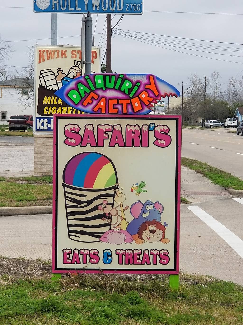 Safaris Daiquiri Factory | restaurant | 3804 TX-3, Dickinson, TX 77539, USA | 7134592936 OR +1 713-459-2936