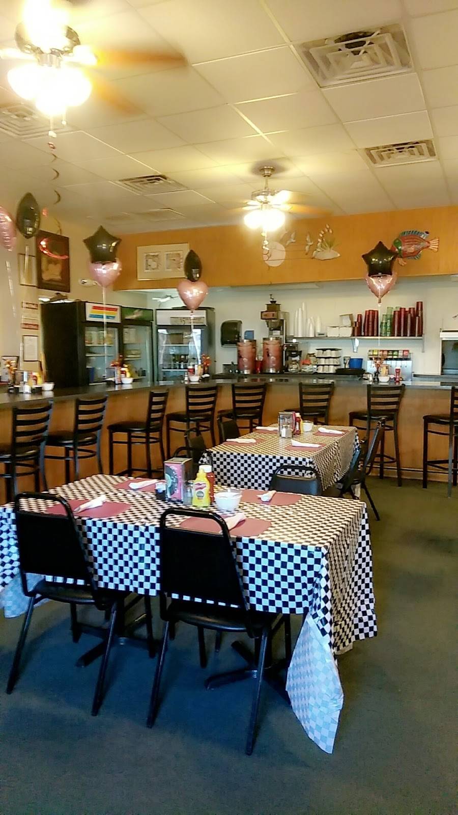 Larrys Roadside Family Restaurant | restaurant | 2555 27th Ave, Vero Beach, FL 32960, USA | 7727788495 OR +1 772-778-8495