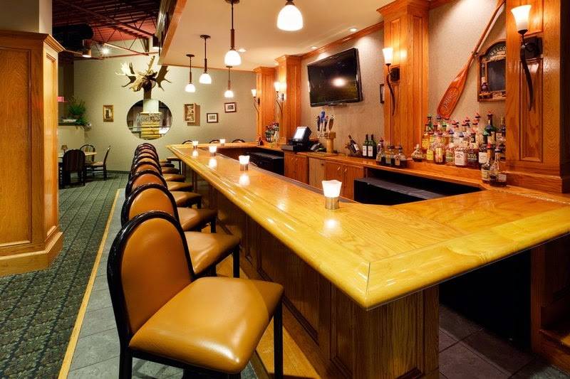 Moose River Restaurant | restaurant | 1777 Burrstone Rd, New Hartford, NY 13413, USA | 3157972131 OR +1 315-797-2131