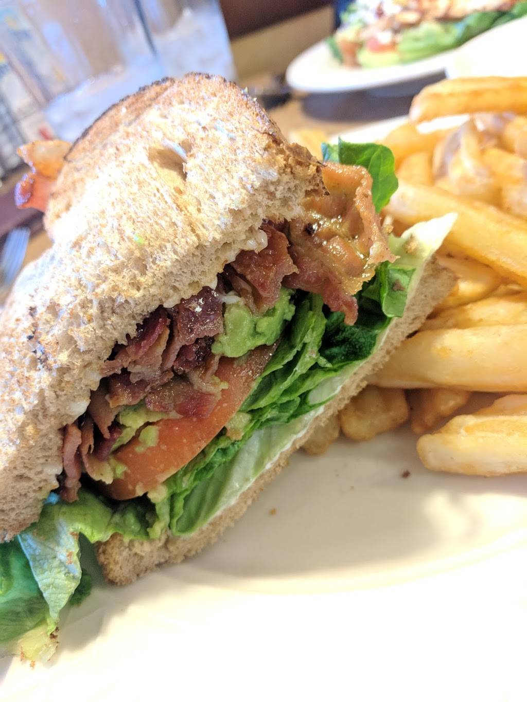 Pauls On Main Street | restaurant | 630 N Main St, Rochester, MI 48307, USA | 2486560066 OR +1 248-656-0066