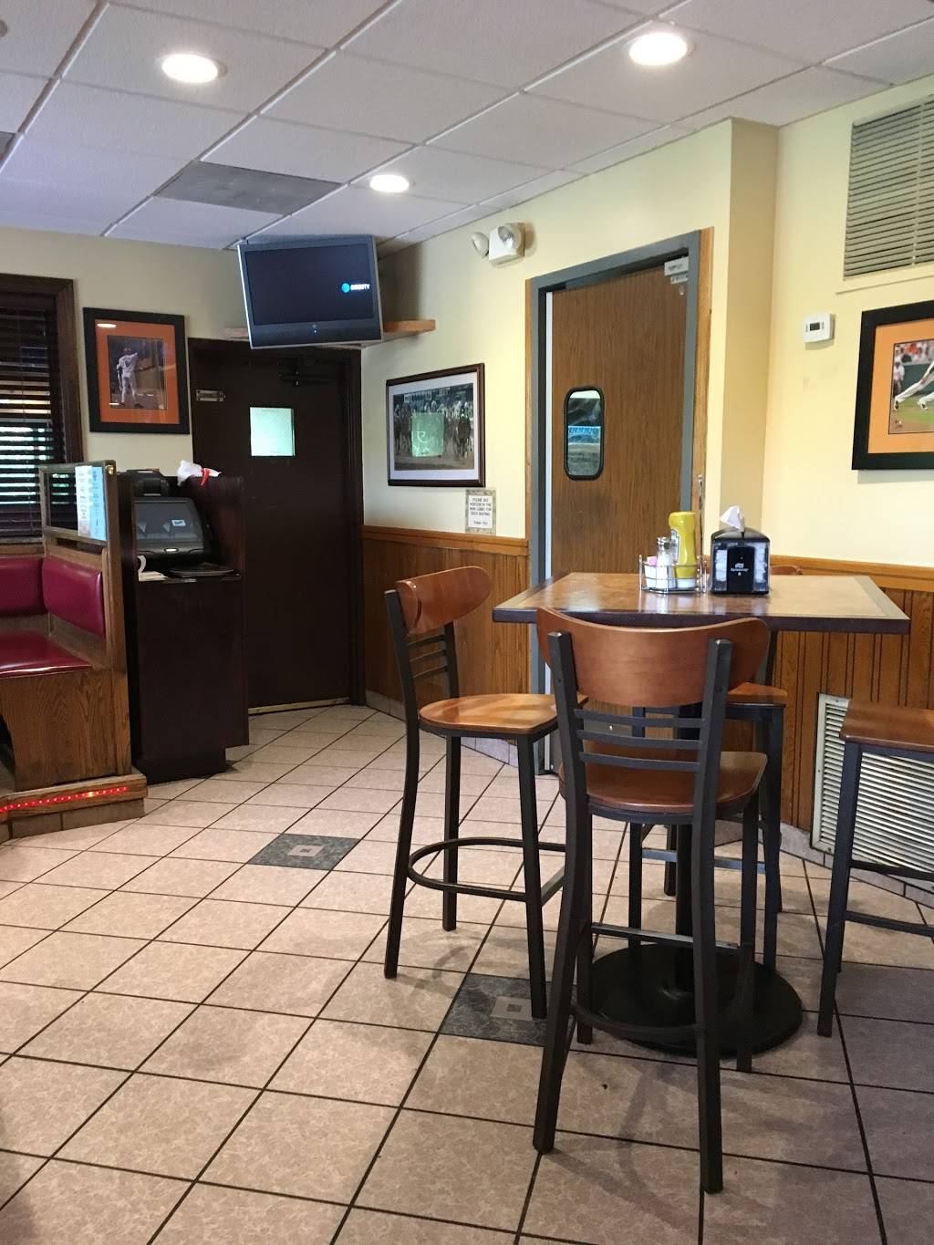 Dimitris International Grille | restaurant | 2205 Frederick Rd, Catonsville, MD 21228, USA | 4107471927 OR +1 410-747-1927