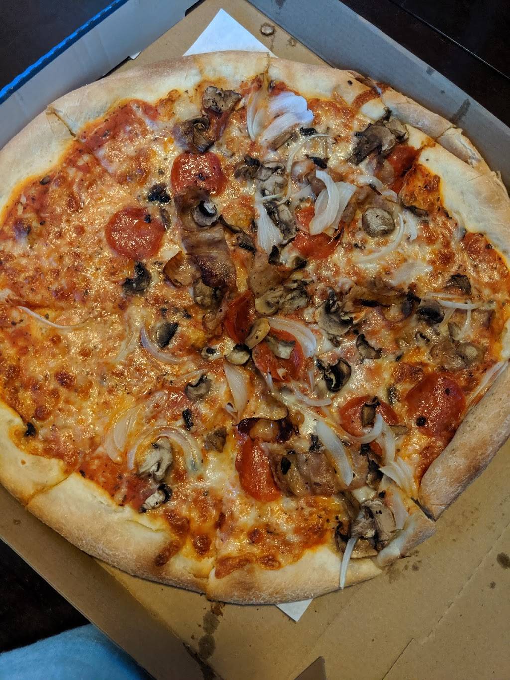 Roccos NY Pizzeria and Pasta | meal delivery | 1910 Village Center Cir, Las Vegas, NV 89134, USA | 7022420303 OR +1 702-242-0303