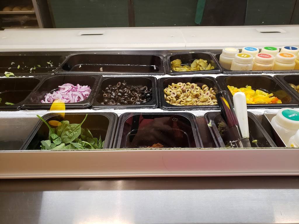 Subway | restaurant | 125 The Queensway Unit D1, Etobicoke, ON M8Y 1H6, Canada | 4162596886 OR +1 416-259-6886