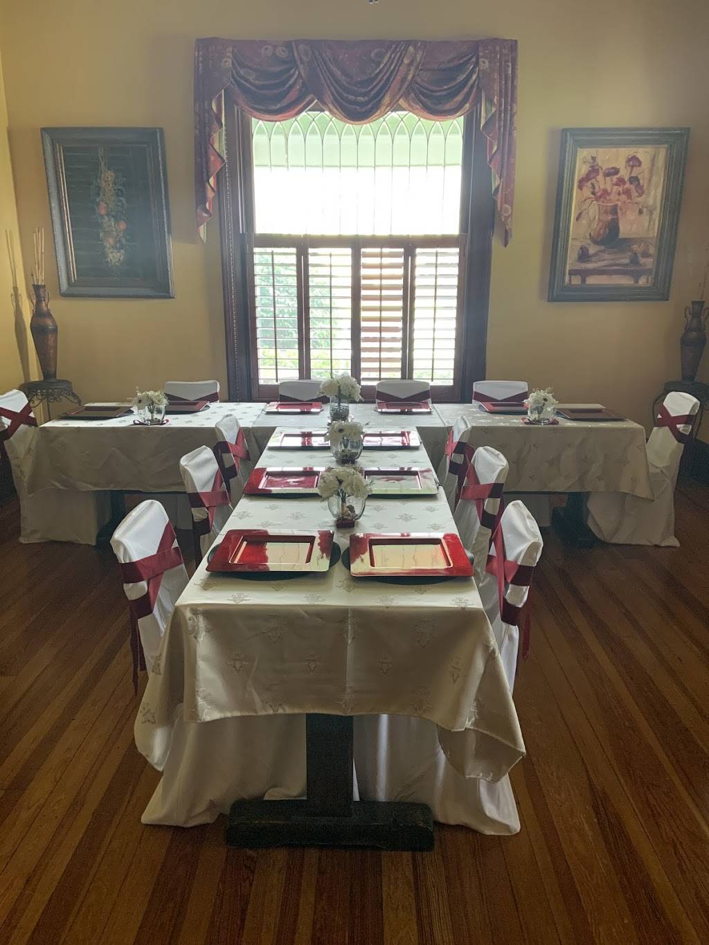 Sign of the Dove Restaurant | restaurant | 108 N, Church St, Buena Vista, GA 31803, USA | 2293141682 OR +1 229-314-1682