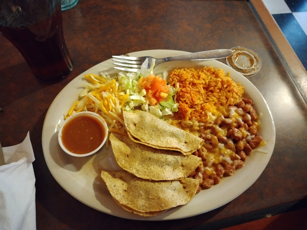 Qs Southern Bistro | restaurant | 101 W College Ave, Silver City, NM 88061, USA | 5755344401 OR +1 575-534-4401