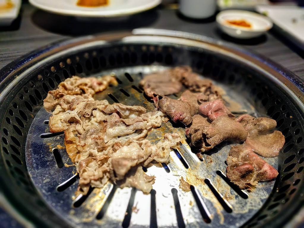 Gen Korean BBQ House | restaurant | 1300 S Harbor Blvd, Fullerton, CA 92832, USA | 7147730803 OR +1 714-773-0803