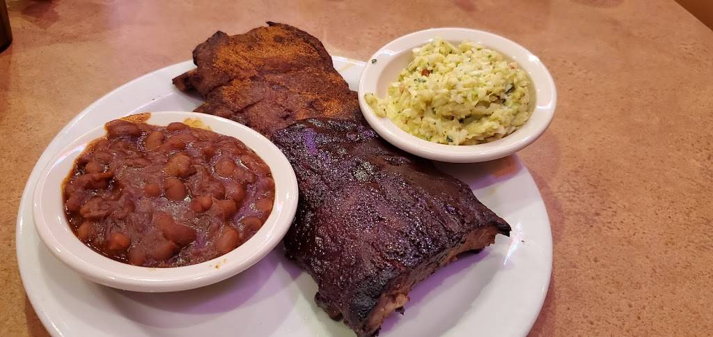 Leonards Pit Barbecue | restaurant | 5465 Fox Plaza Dr, Memphis, TN 38115, USA | 9013601963 OR +1 901-360-1963