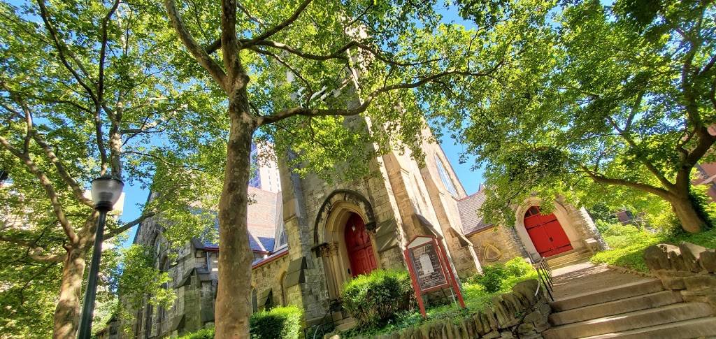 Cinemark University City Penn 6 | meal takeaway | 4012 Walnut St, Philadelphia, PA 19104, USA | 2153869800 OR +1 215-386-9800