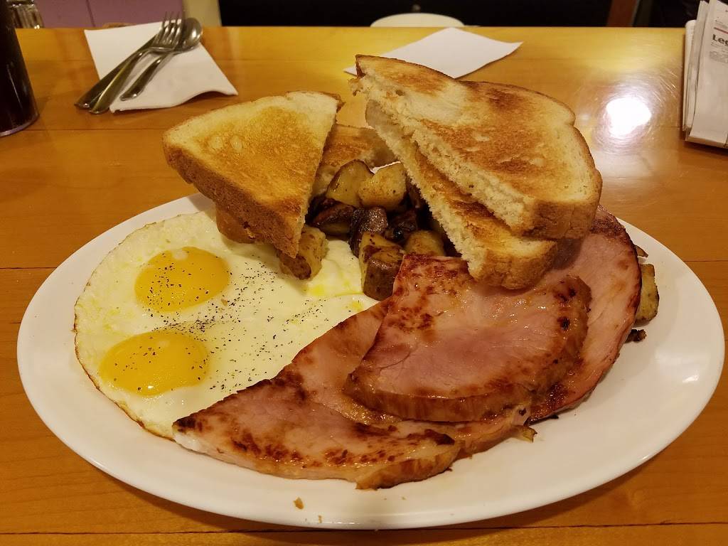 Maelily Ryleighs | restaurant | 949 Forest Ave, Portland, ME 04103, USA | 2078786575 OR +1 207-878-6575