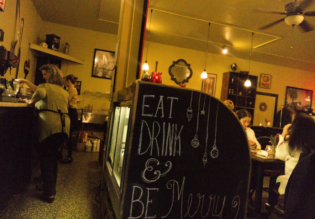 Kitchen Table Cafe | restaurant | 7005 St Claude Ave, Arabi, LA 70032, USA | 5043012285 OR +1 504-301-2285