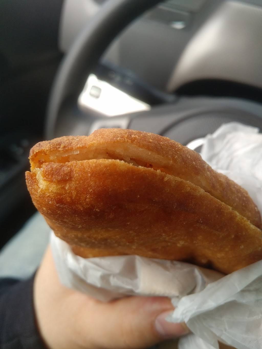 Lena’s Roti & Doubles | restaurant | 278 Eddystone Ave, North York, ON M3N 1H7, Canada | 6473447700 OR +1 647-344-7700