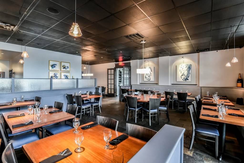 River Oaks Restaurant | restaurant | 5871 Poplar Ave, Memphis, TN 38119, USA | 9016839305 OR +1 901-683-9305