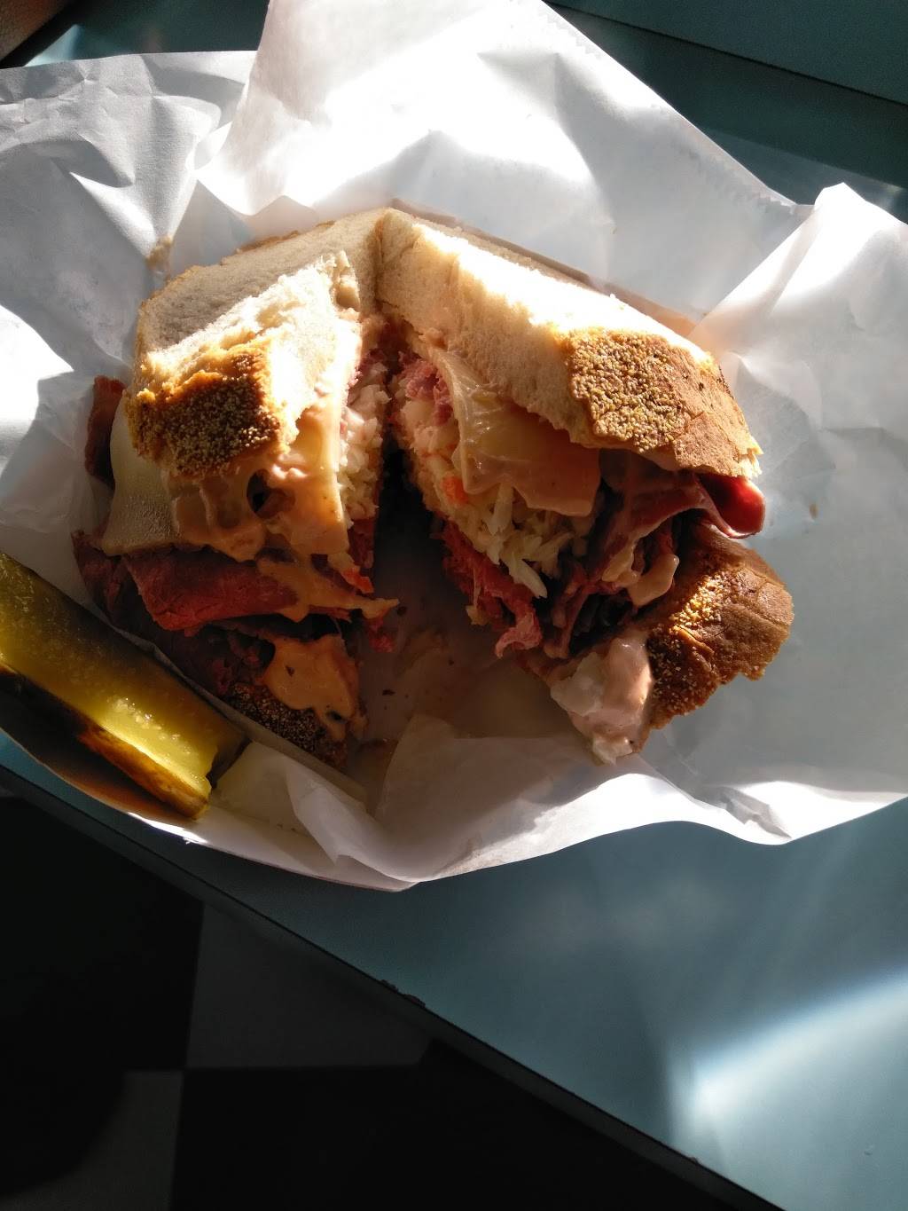 Matis Deli | restaurant | 1842 Monroe St, Dearborn, MI 48124, USA | 3132773253 OR +1 313-277-3253