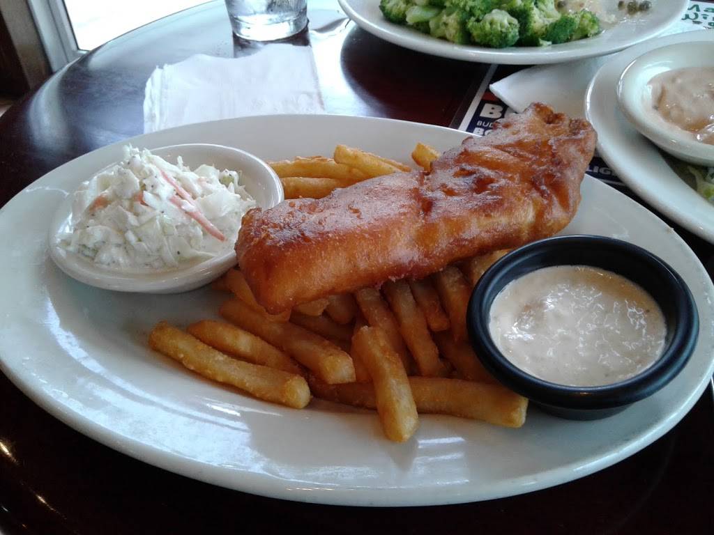 Mavis Winkles Irish Pub | restaurant | 8870 Darrow Rd F107, Twinsburg, OH 44087, USA | 3304053663 OR +1 330-405-3663