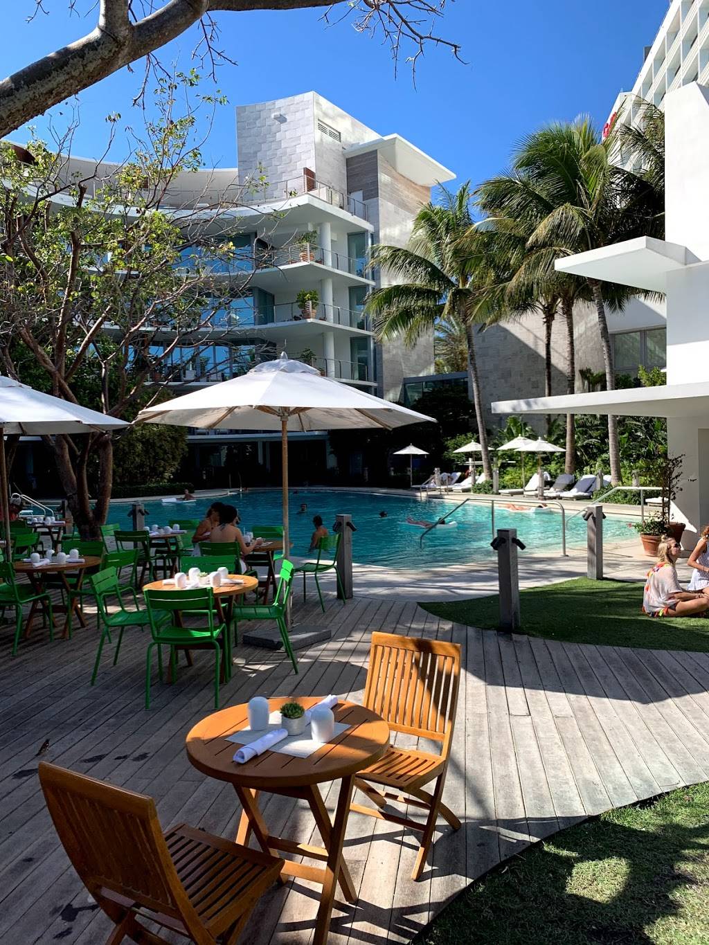 Tropicale | restaurant | 2901 Collins Ave, Miami Beach, FL 33140, USA | 7862574500 OR +1 786-257-4500