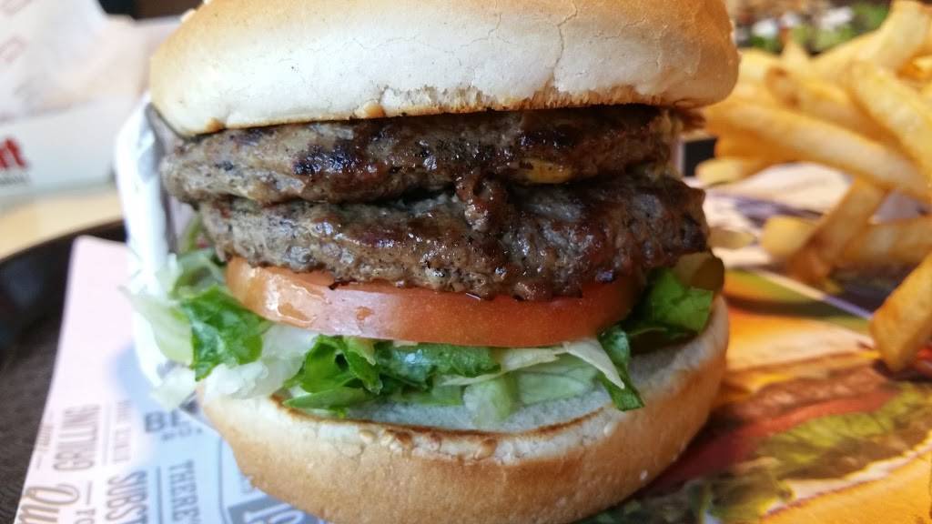 The Habit Burger Grill | restaurant | 3510 Tyler St #100, Riverside, CA 92503, USA | 9516890545 OR +1 951-689-0545