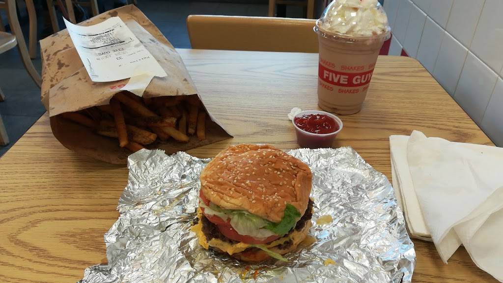 Five Guys | meal takeaway | 4829 Commercial Dr, New Hartford, NY 13413, USA | 3157364897 OR +1 315-736-4897