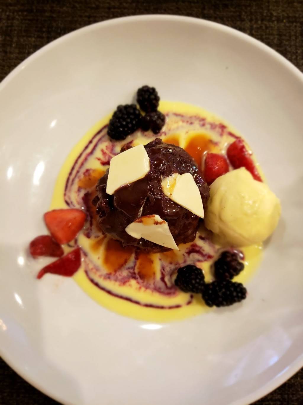 Rusconis American Kitchen | restaurant | 10637 N Tatum Blvd, Phoenix, AZ 85028, USA | 4804830009 OR +1 480-483-0009