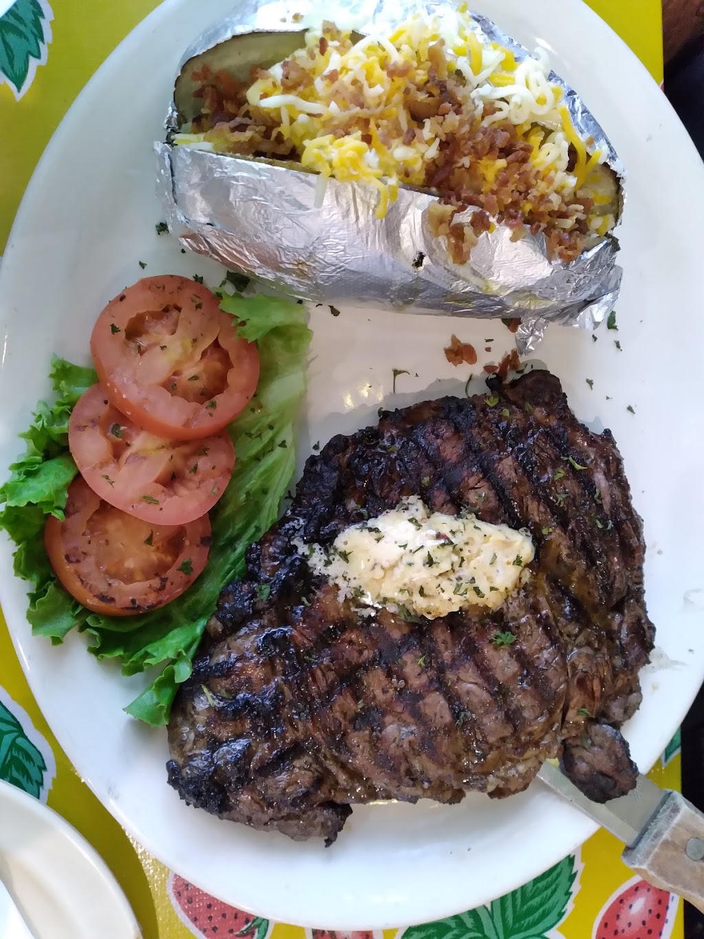 Tia Juanita’s Fish Camp | restaurant | 2900 W Sunset Dr, Orange, TX 77630, USA | 4092385010 OR +1 409-238-5010