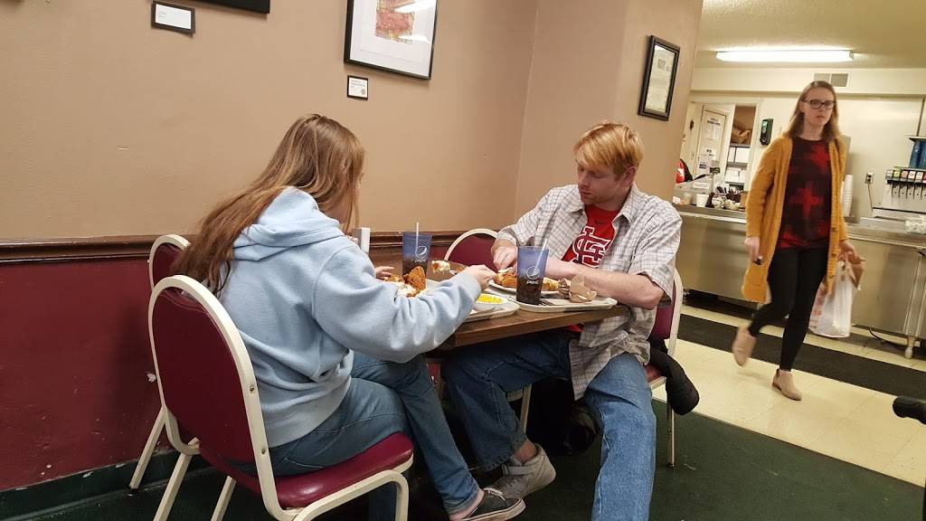 Jerrys Cafeteria & Catering | restaurant | 1920 Edison Ave, Granite City, IL 62040, USA | 6184520078 OR +1 618-452-0078