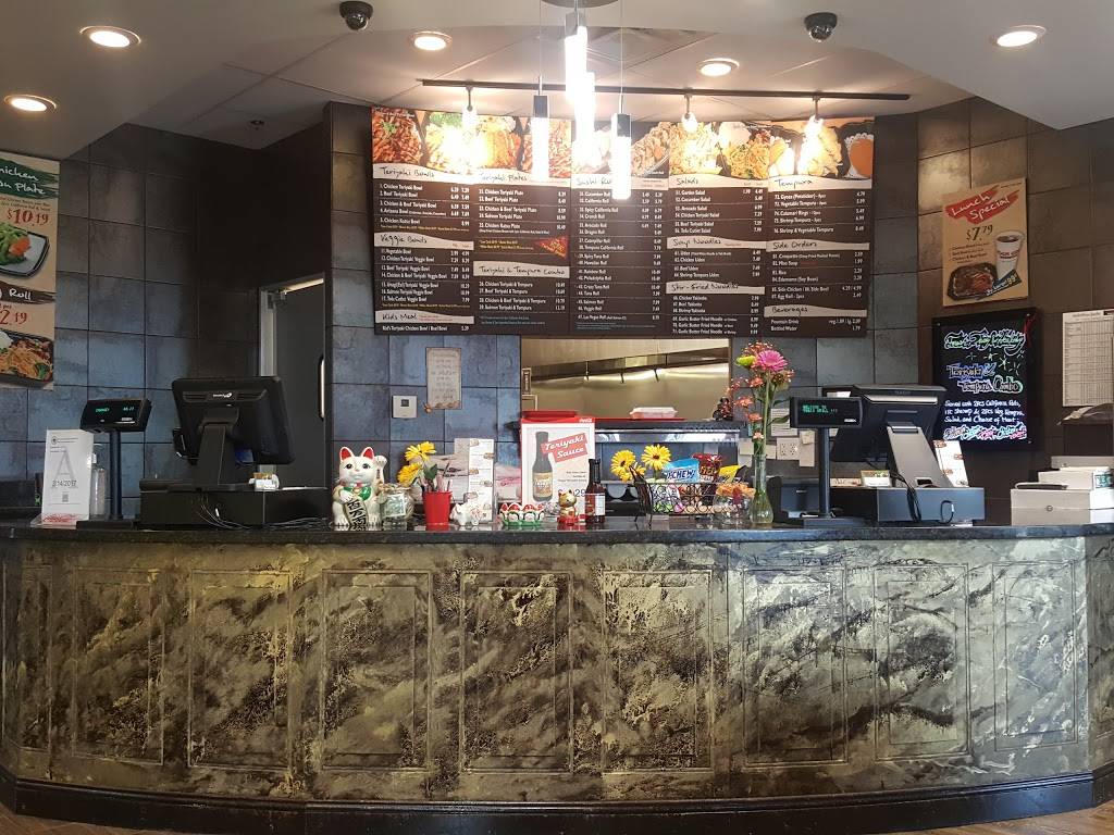 Yogis Grill Scottsdale | restaurant | 10629 N Scottsdale Rd #105, Scottsdale, AZ 85254, USA | 4808901200 OR +1 480-890-1200