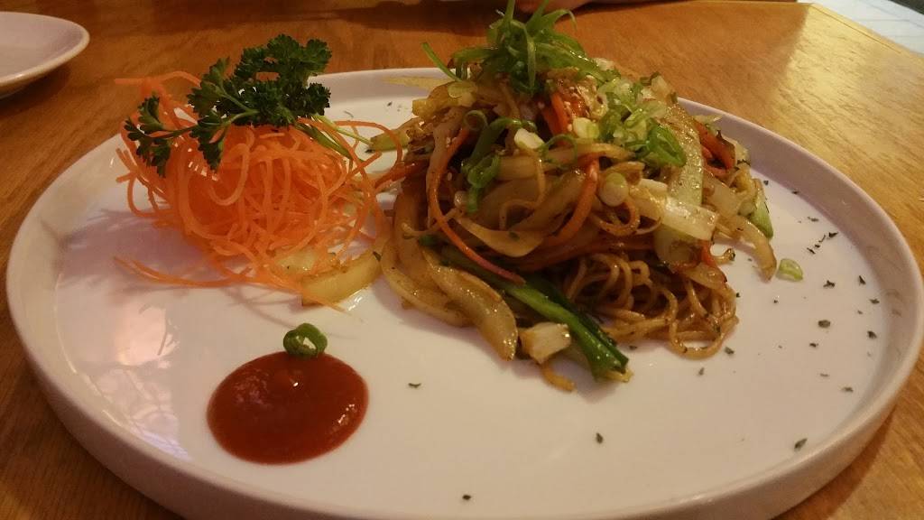 Sushi Mama | restaurant | 424 Newtown Rd, Virginia Beach, VA 23462, USA | 7575540120 OR +1 757-554-0120