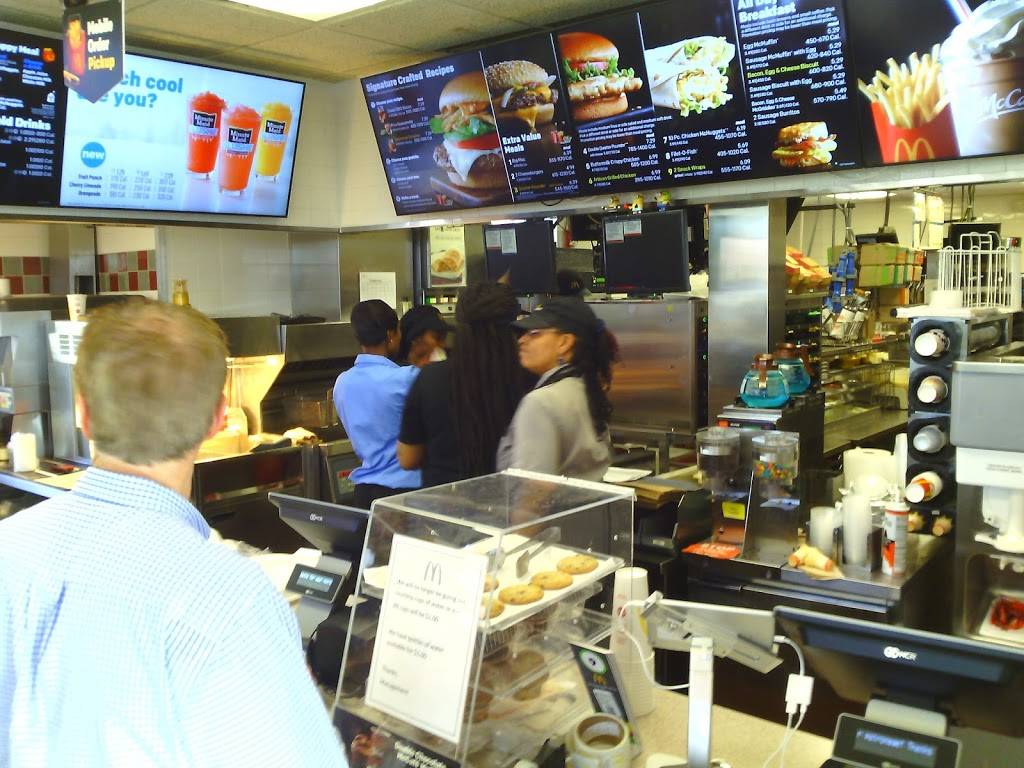 McDonalds | cafe | 25640 Miles Rd, Bedford Heights, OH 44128, USA | 2162921416 OR +1 216-292-1416