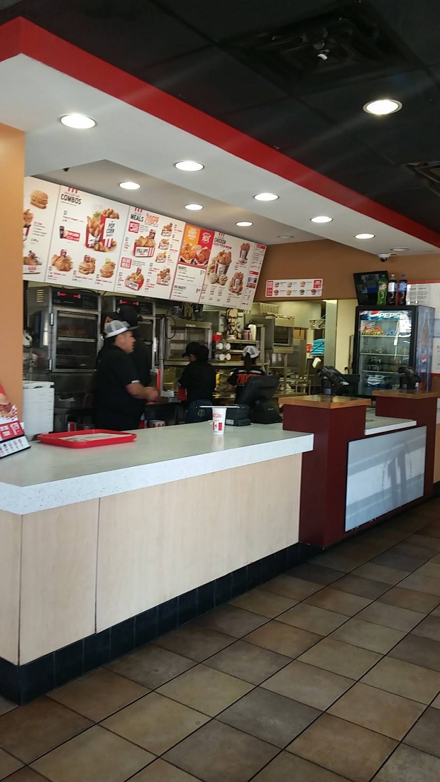 KFC | restaurant | 3357 W Peterson Ave, Chicago, IL 60659, USA | 7734634388 OR +1 773-463-4388