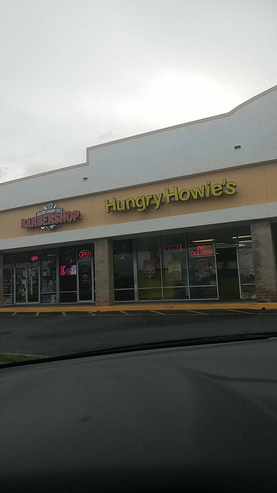 Hungry Howies Pizza | meal delivery | 457 Plaza Dr, Eustis, FL 32726, USA | 3523578999 OR +1 352-357-8999