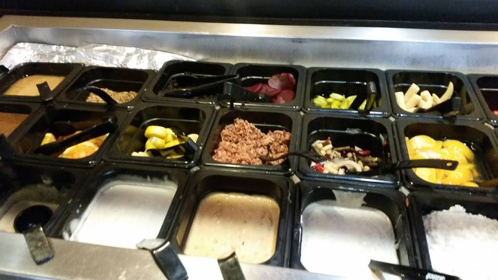 Round Table Pizza | meal delivery | 39202 10th St W, Palmdale, CA 93551, USA | 6612668570 OR +1 661-266-8570