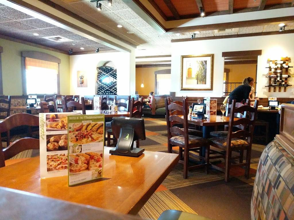Olive Garden Italian Restaurant | meal takeaway | 4070 E Blue Grass Rd, Mt Pleasant, MI 48858, USA | 9897720007 OR +1 989-772-0007