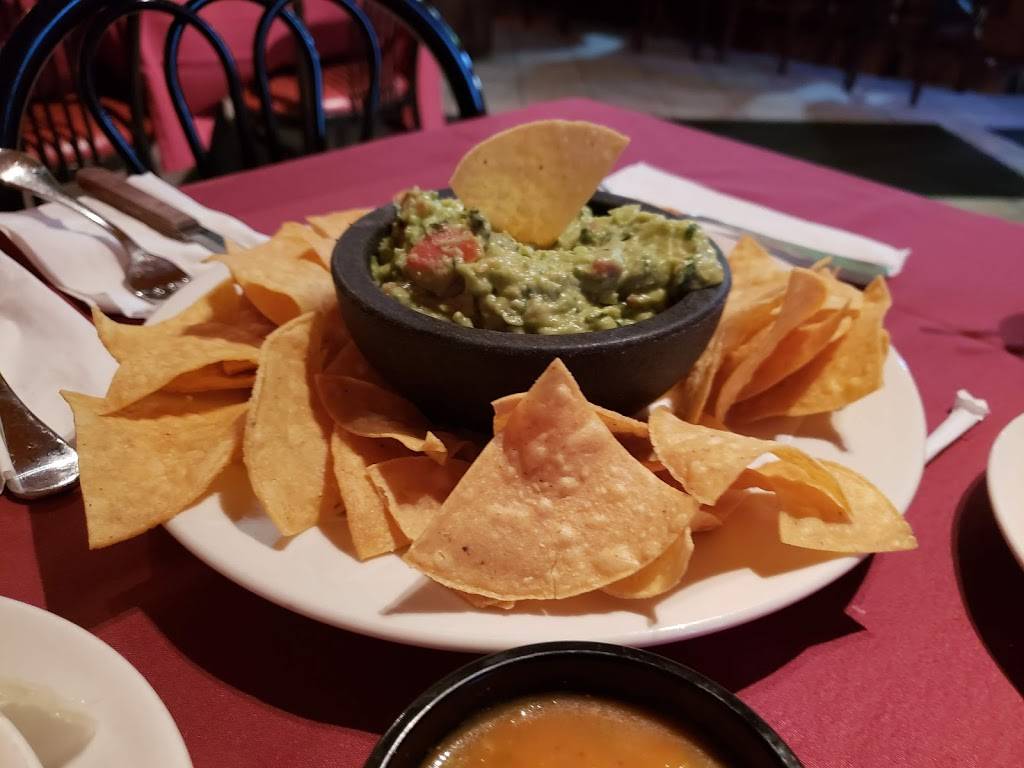 El Aguila Dorada | restaurant | 830 Broadway, Bayonne, NJ 07002, USA | 2018580033 OR +1 201-858-0033