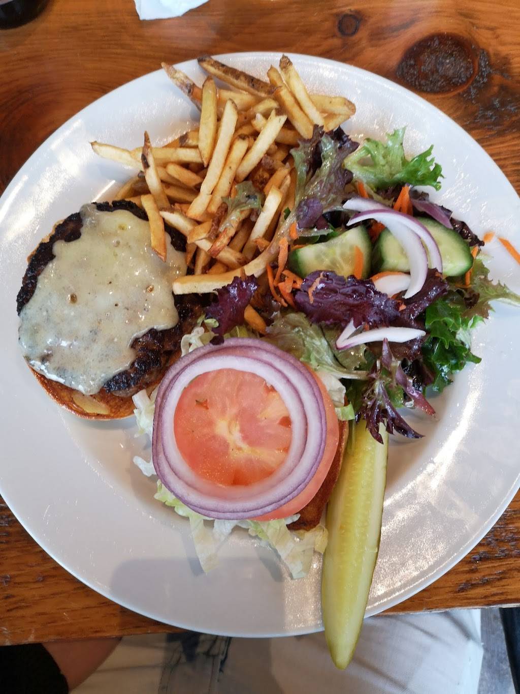 Moodys Bar & Grill | restaurant | 3 Tupper St, Millbrook, ON L0A 1G0, Canada | 7059326663 OR +1 705-932-6663