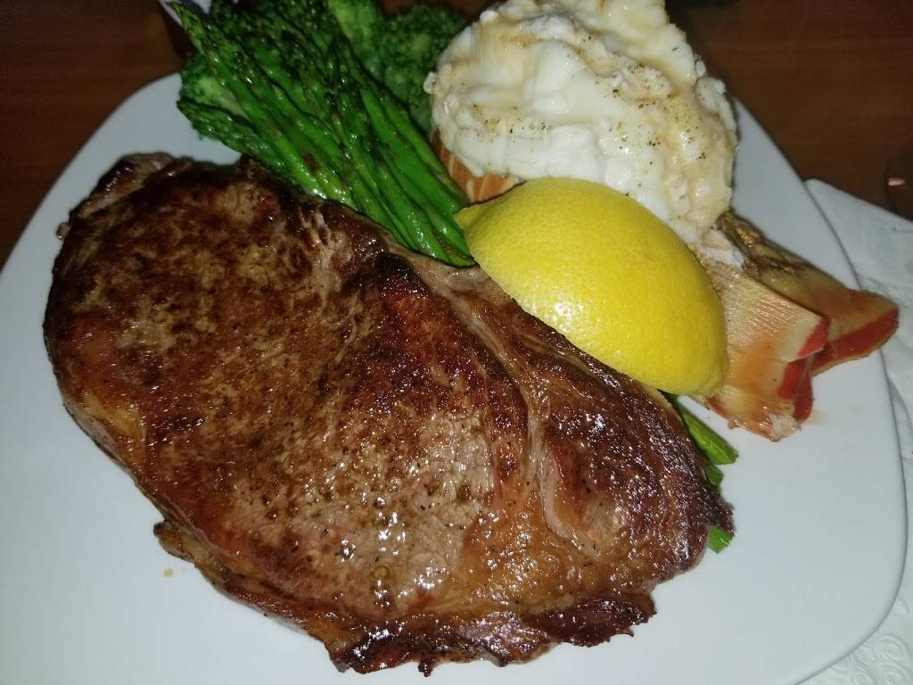 The Plaza Tavern | restaurant | 1705 Plaza Dr, Menomonie, WI 54751, USA | 7153094670 OR +1 715-309-4670