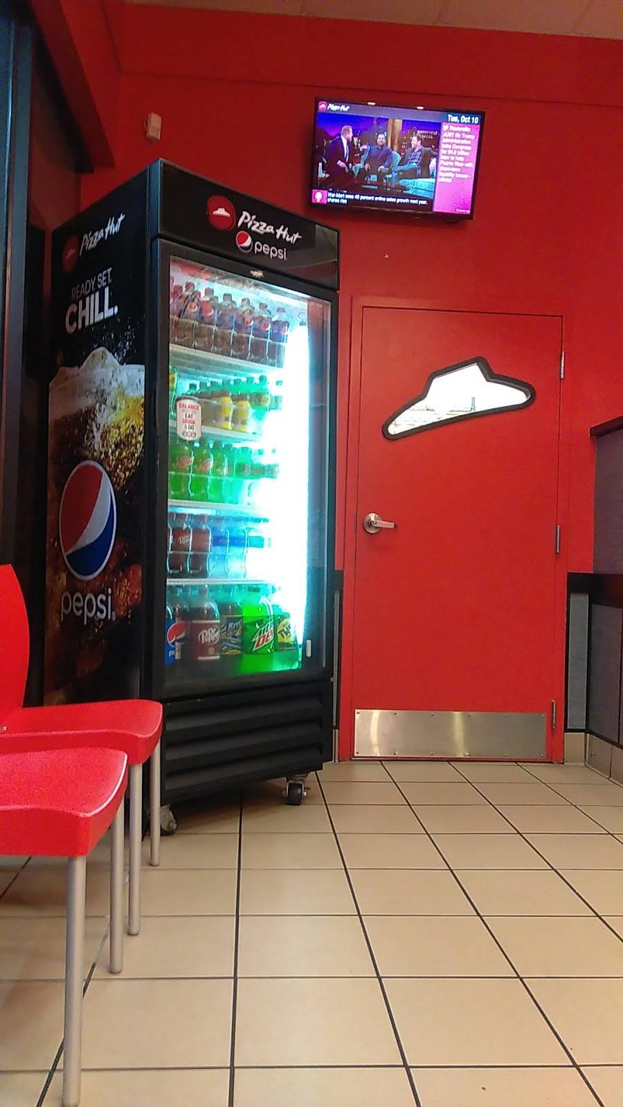 Pizza Hut | restaurant | 241 N Hunt Club Blvd Ste 141, Longwood, FL 32779, USA | 4077884550 OR +1 407-788-4550