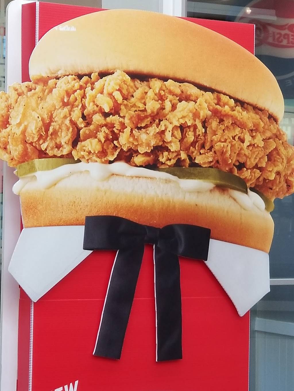 KFC | restaurant | 4001 Mayfield Rd, South Euclid, OH 44121, USA | 2162912220 OR +1 216-291-2220