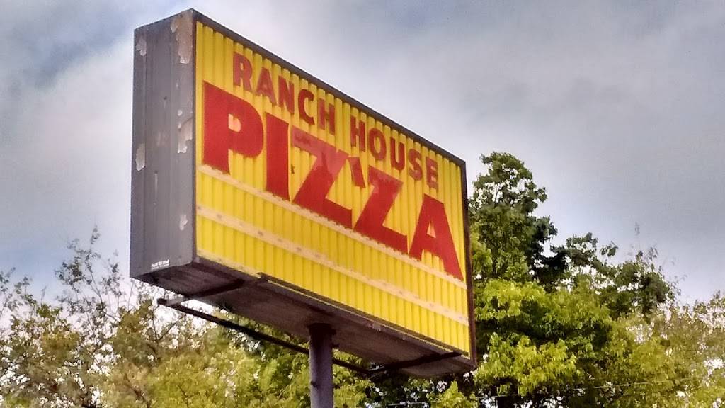 Ranch House Pizza | restaurant | 224 E Main St, Locust Grove, OK 74352, USA | 9184798905 OR +1 918-479-8905