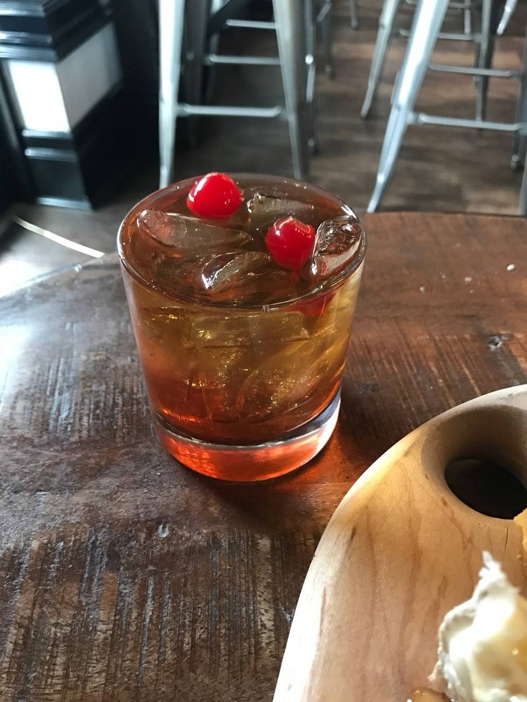 Apres Wine Bar & Bistro | restaurant | 1010 Martin St, Iowa City, IA 52245, USA | 3194991198 OR +1 319-499-1198