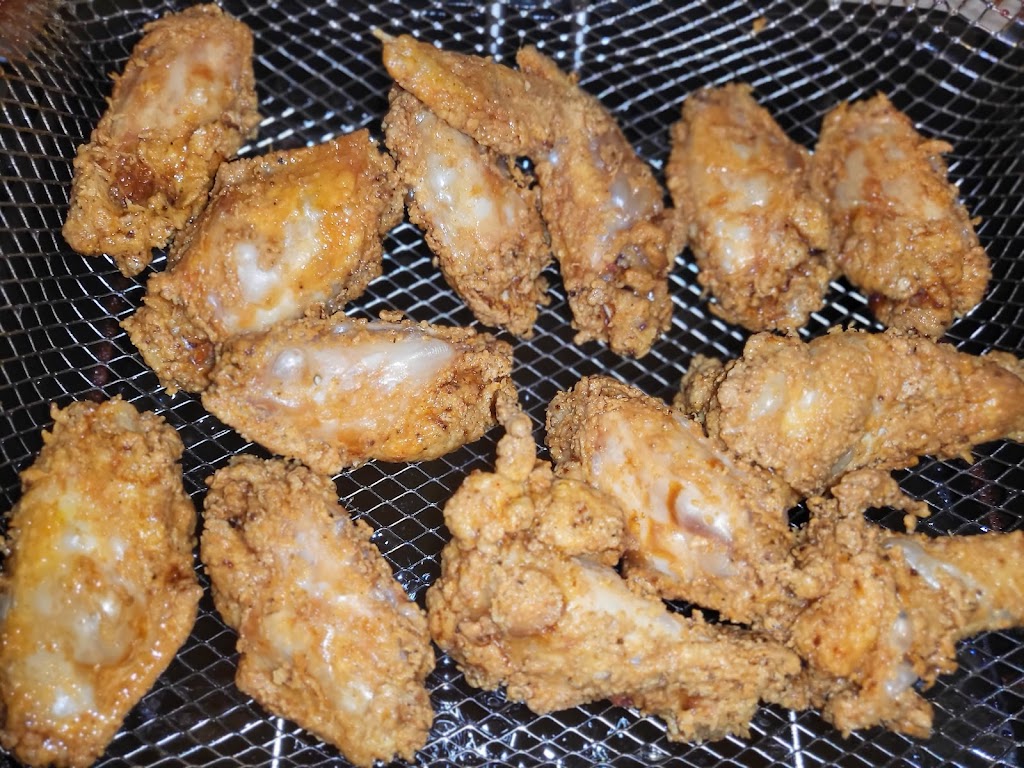 Soul full greens and wings | restaurant | 350 E Auburndale Ave, Youngstown, OH 44507, USA | 3305315049 OR +1 330-531-5049