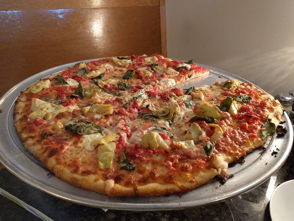 Harrys Pizza | restaurant | 39 S Main St, West Hartford, CT 06107, USA | 8602317166 OR +1 860-231-7166