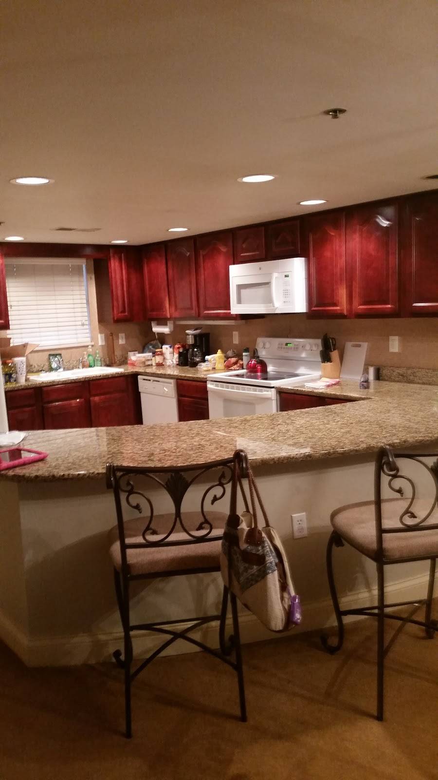 Hardees | restaurant | 913 Hillsboro Hwy, Manchester, TN 37355, USA | 9317283052 OR +1 931-728-3052